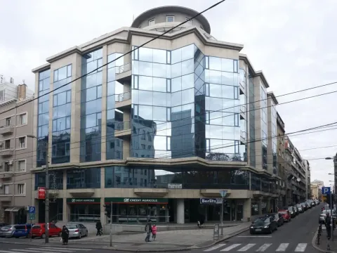 Izdavanje, poslovni prostor, 650m², Slavija, Vračar Sve Podlokacije