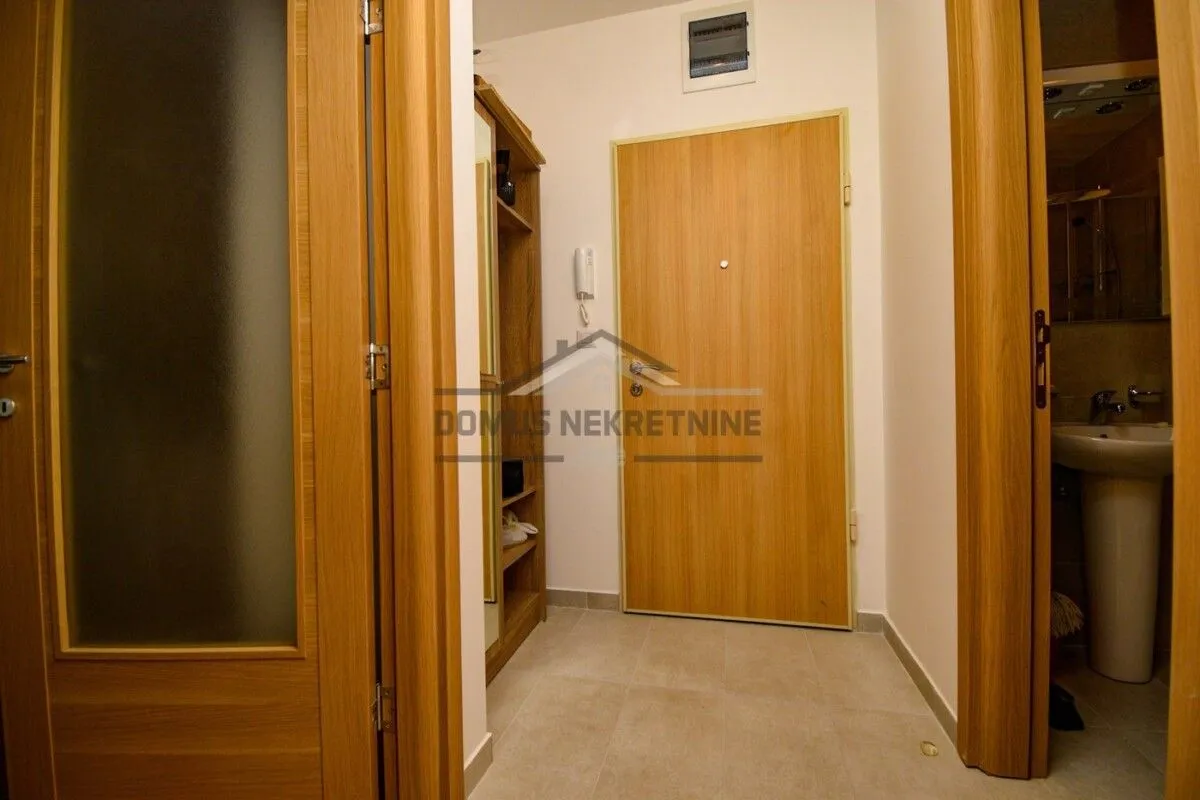 Rent, one bedroom apartment, 45m², Stari Aerodrom, Podgorica