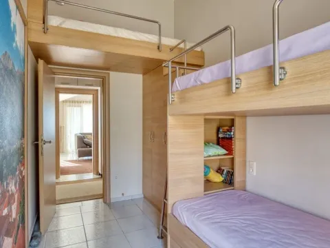 Sale, two bedroom apartment, 75m², Budva, Crna Gora - image 18