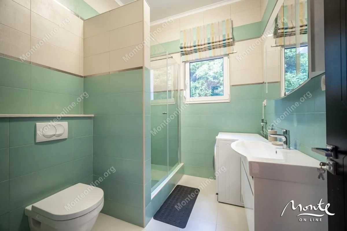 Sale, house, 103m², Risan, Kotor