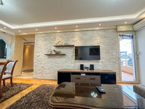 Rent, two bedroom apartment, 74m², Ljubović, Podgorica - image 4