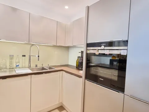 Sale, two bedroom apartment, 107m², Budva, Crna Gora - image 20