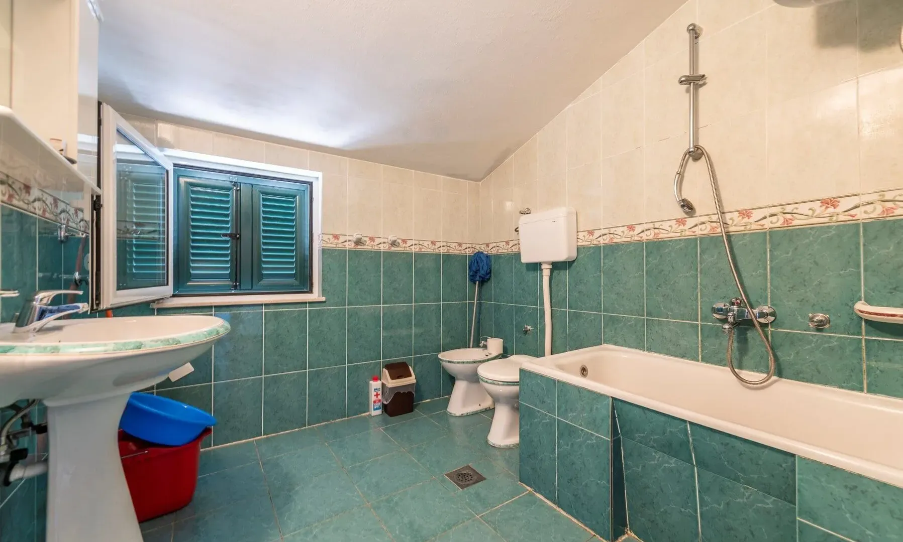 Sale, house, 400m², Dobrota, Kotor