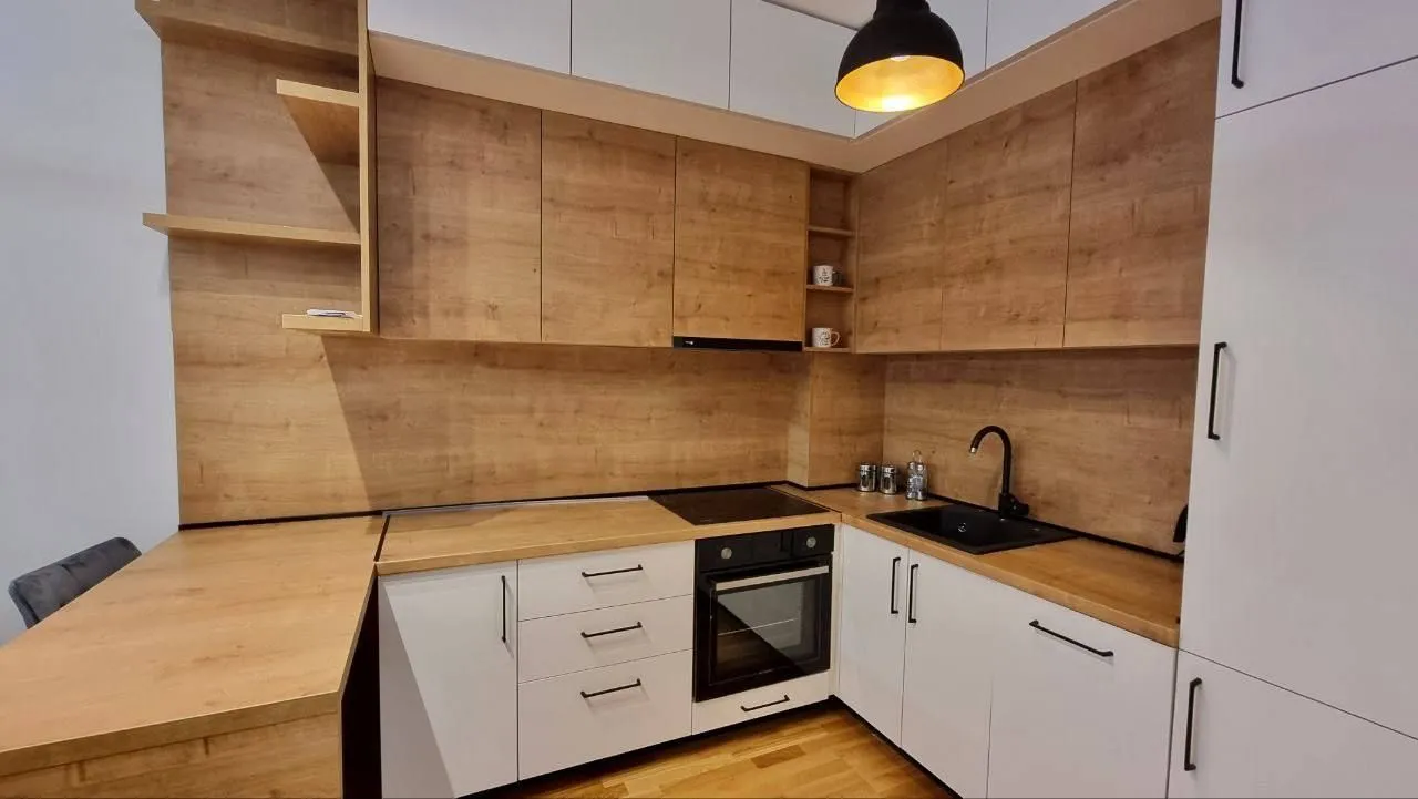 Rent, one bedroom apartment, 45m², Bečići, Budva