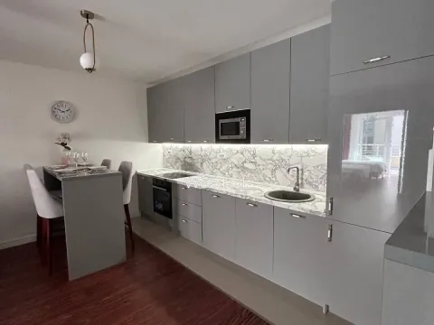 Sale, two bedroom apartment, 85m², Petrovac, Budva - image 4