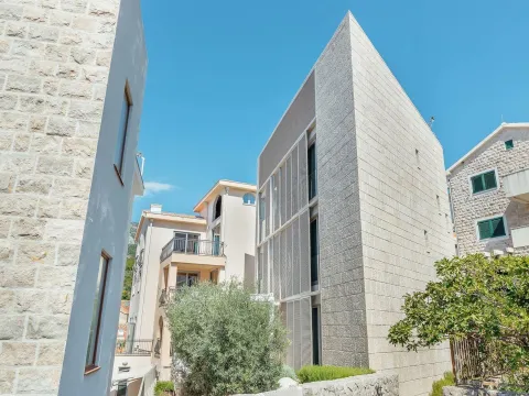 Sale, house, 320m², Pržno, Budva - image 2