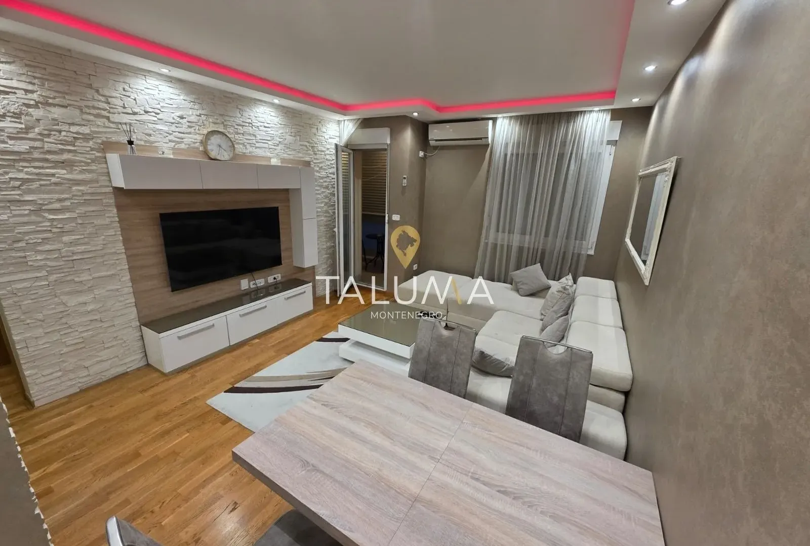 Izdavanje, jednosoban stan, 43m², City Kvart, Podgorica