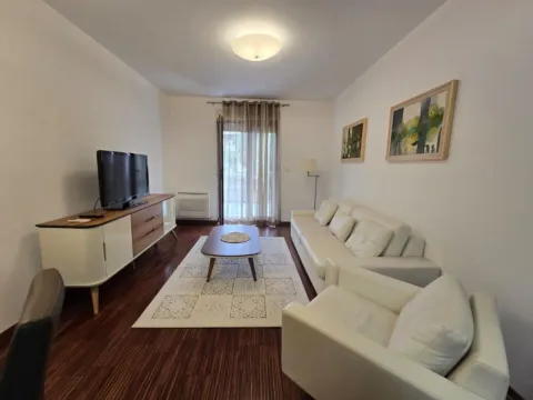 Izdavanje, dvosoban stan, 80m², Gorica C, Podgorica - image 2