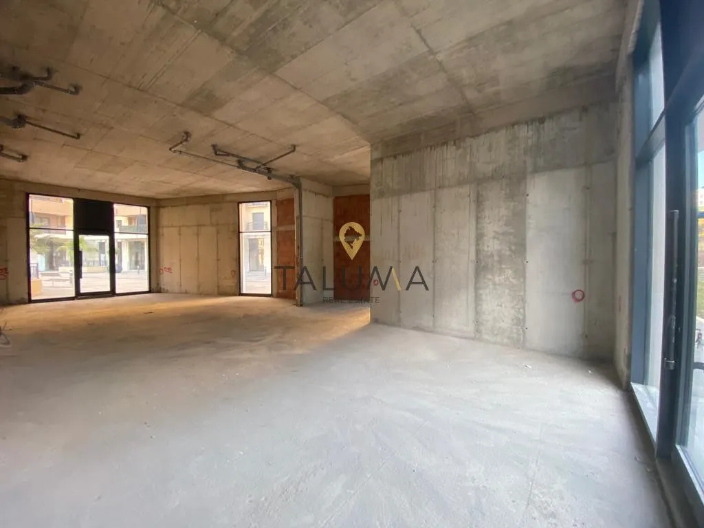 Rent, office space, 126m², Ljubović, Podgorica