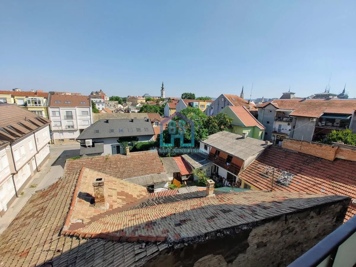 Prodaja, trosoban stan, 74m², Stari grad, Novi Sad