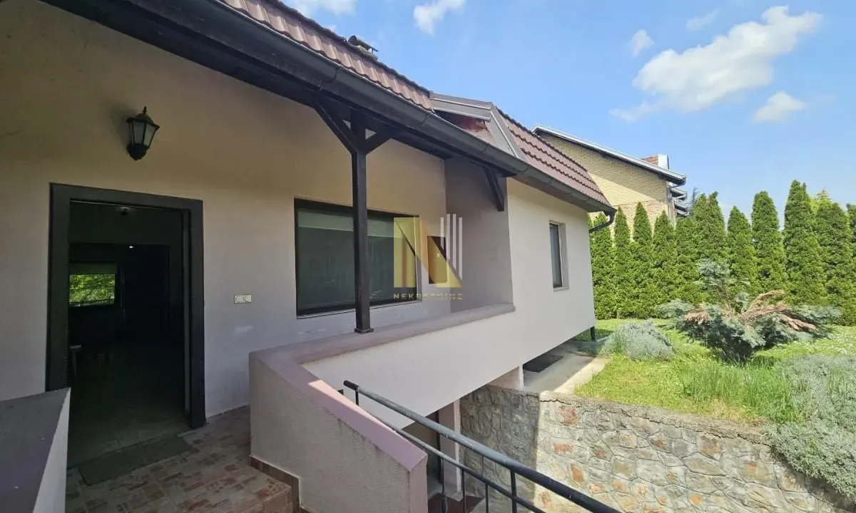 Izdavanje, kuća, 217m², Sremska Kamenica, Petrovaradin