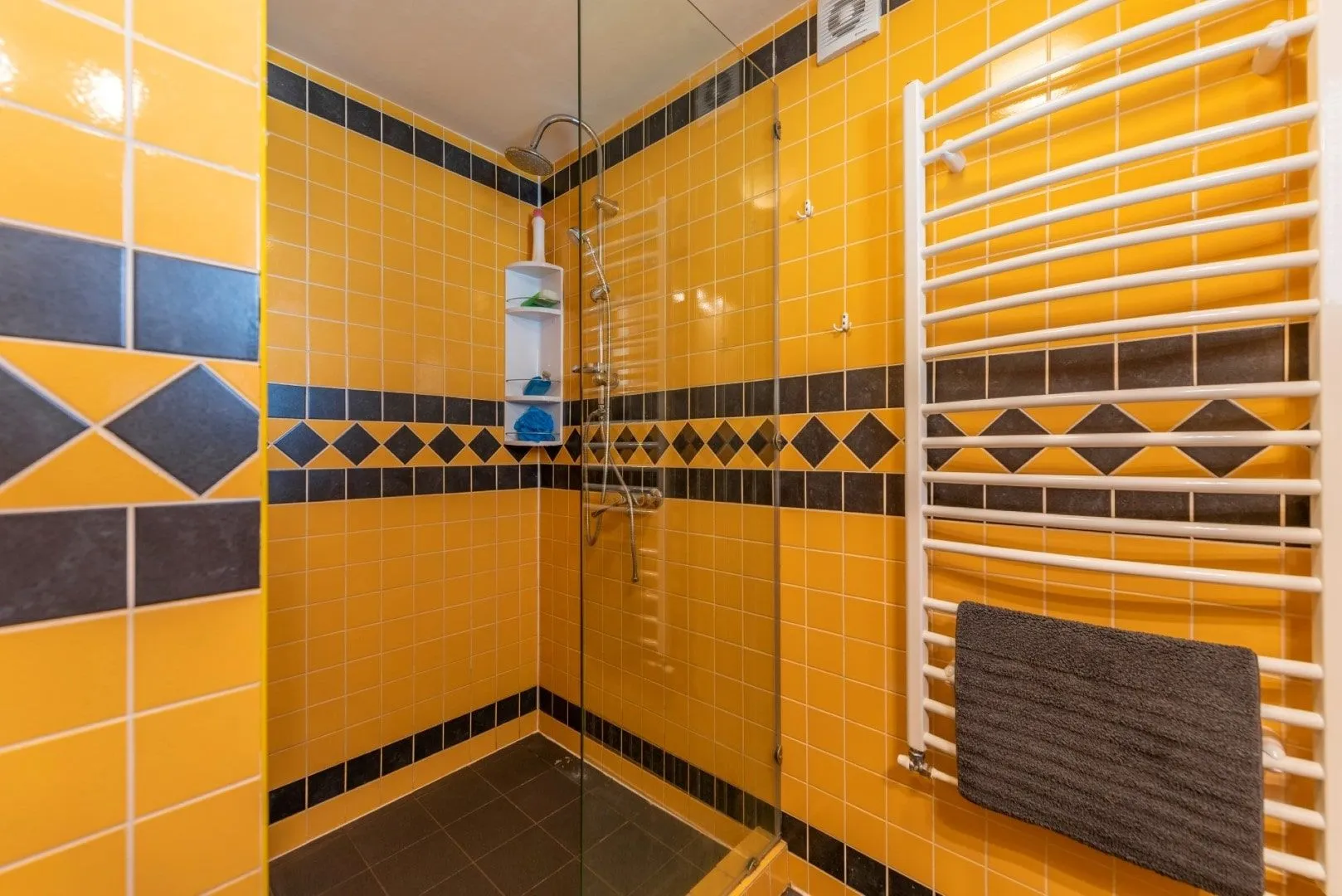 Sale, house, 550m², Podgorica, Crna Gora