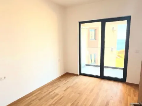 Sale, one bedroom apartment, 45m², Bečići, Budva - image 10