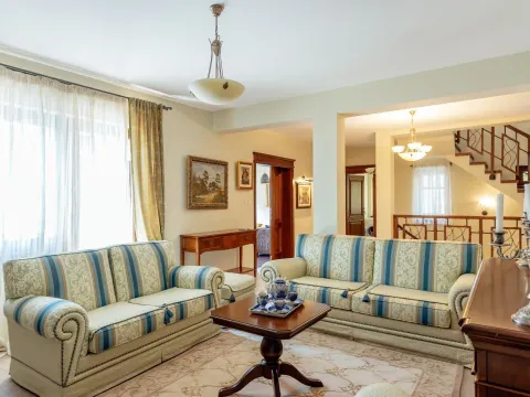 Sale, house, 354m², Kotor, Crna Gora - image 9