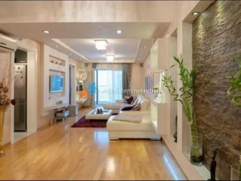 Izdavanje, trosoban stan, 83m², Stari Grad, Beograd - image 15