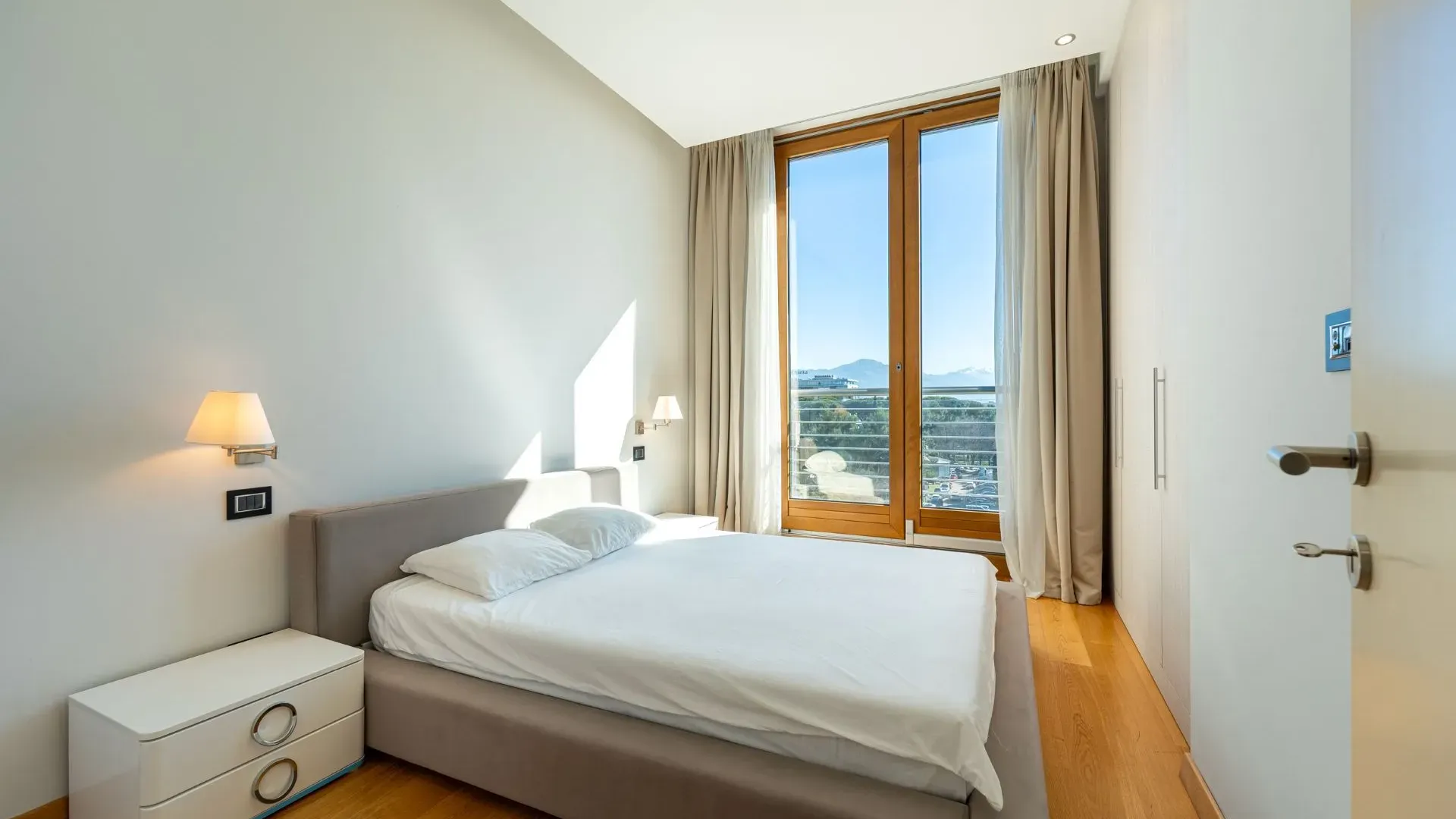 Rent, two bedroom apartment, 94m², Kod Capital Plaze, Podgorica
