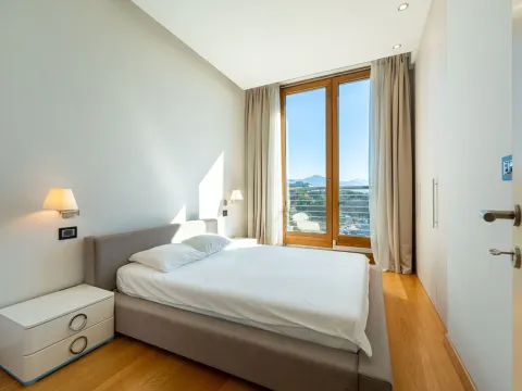 Rent, two bedroom apartment, 94m², Kod Capital Plaze, Podgorica - image 13