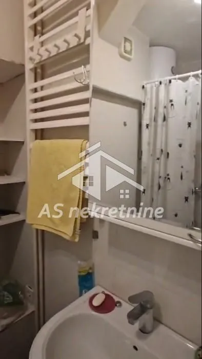 Rent, three bedroom apartment, 73m², Kalenić Pijaca, Vračar Sve Podlokacije