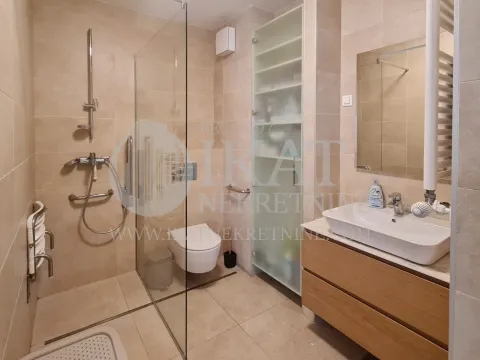 Izdavanje, dvosoban stan, 62m², Novi Beograd Blok 65, Novi Beograd Sve Podlokacije - image 8