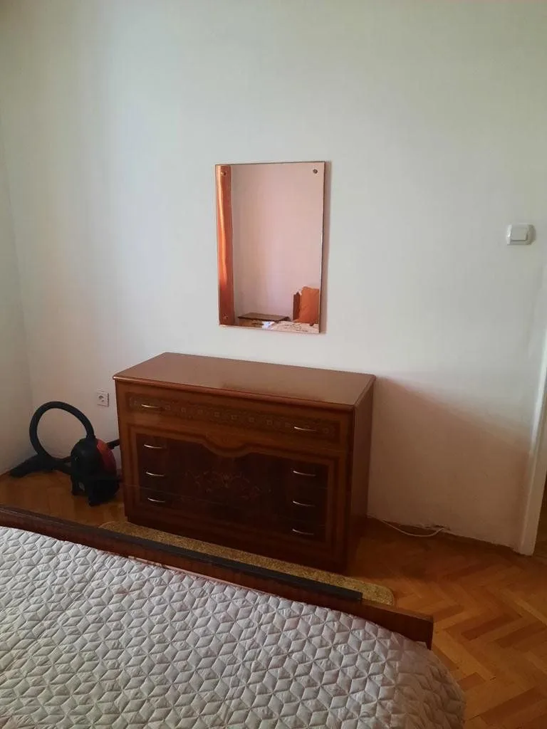 Izdavanje, jednosoban stan, 38m², Centar, Podgorica