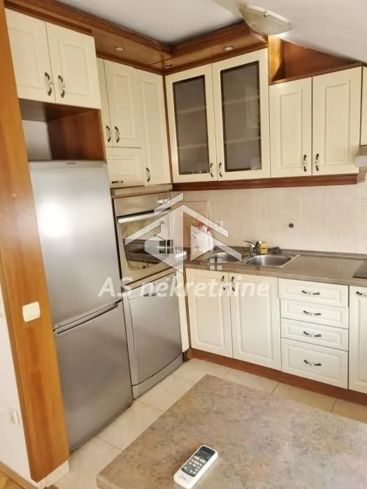 Rent, apartment, 130m², Čukarica, Beograd