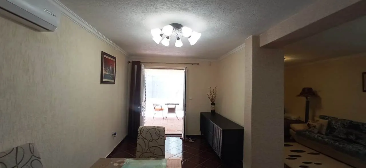 Rent, house, 165m², Sutomore, Bar