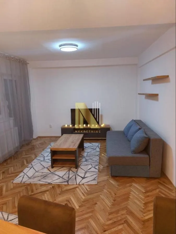 Izdavanje, jednosoban stan, 33m², Grbavica, Novi Sad Sve Podlokacije