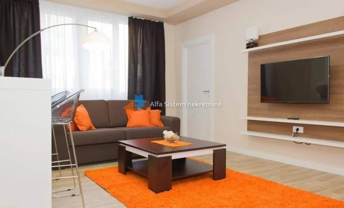 Izdavanje, stan, 65m², Stari Grad, Beograd