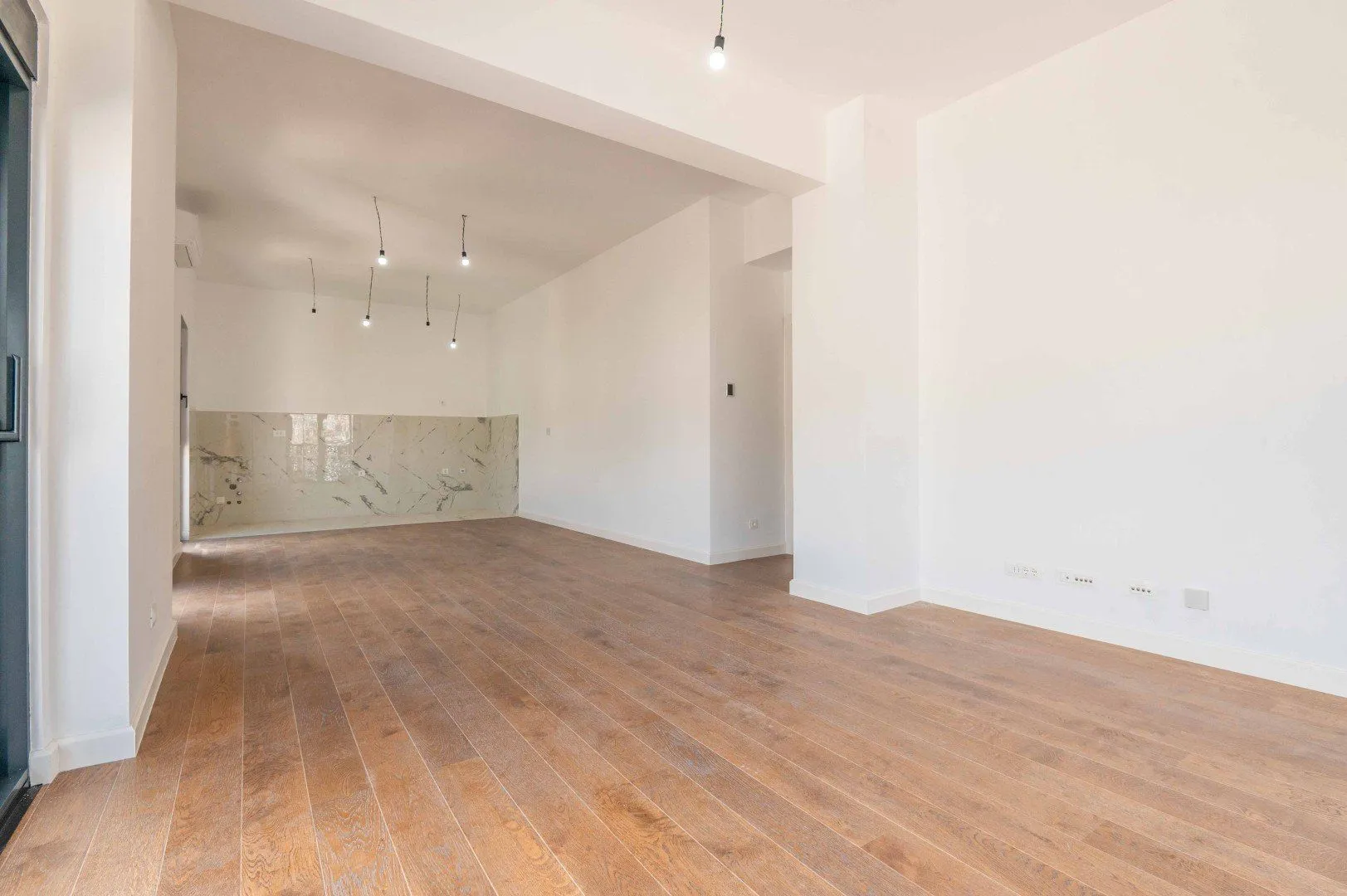 Sale, three bedroom apartment, 120m², Centar, Bar