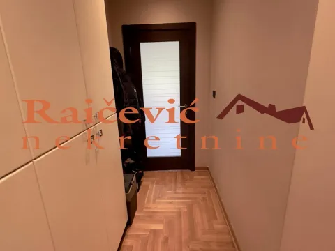 Rent, four bedroom apartment, 97m², Zvezdara Sve Podlokacije, Beograd - image 14