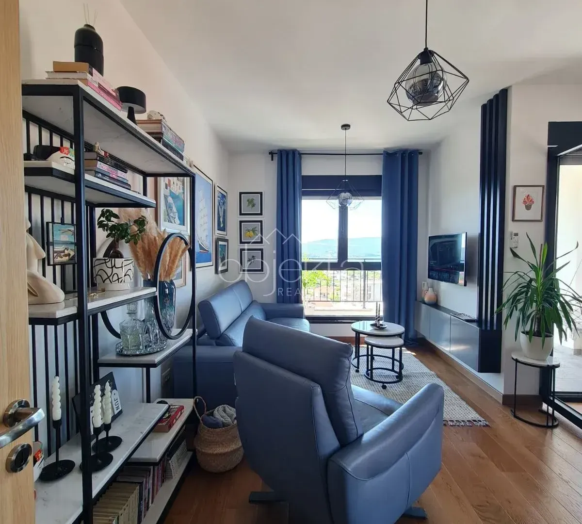 Izdavanje, stan, 47m², Tivat, Crna Gora