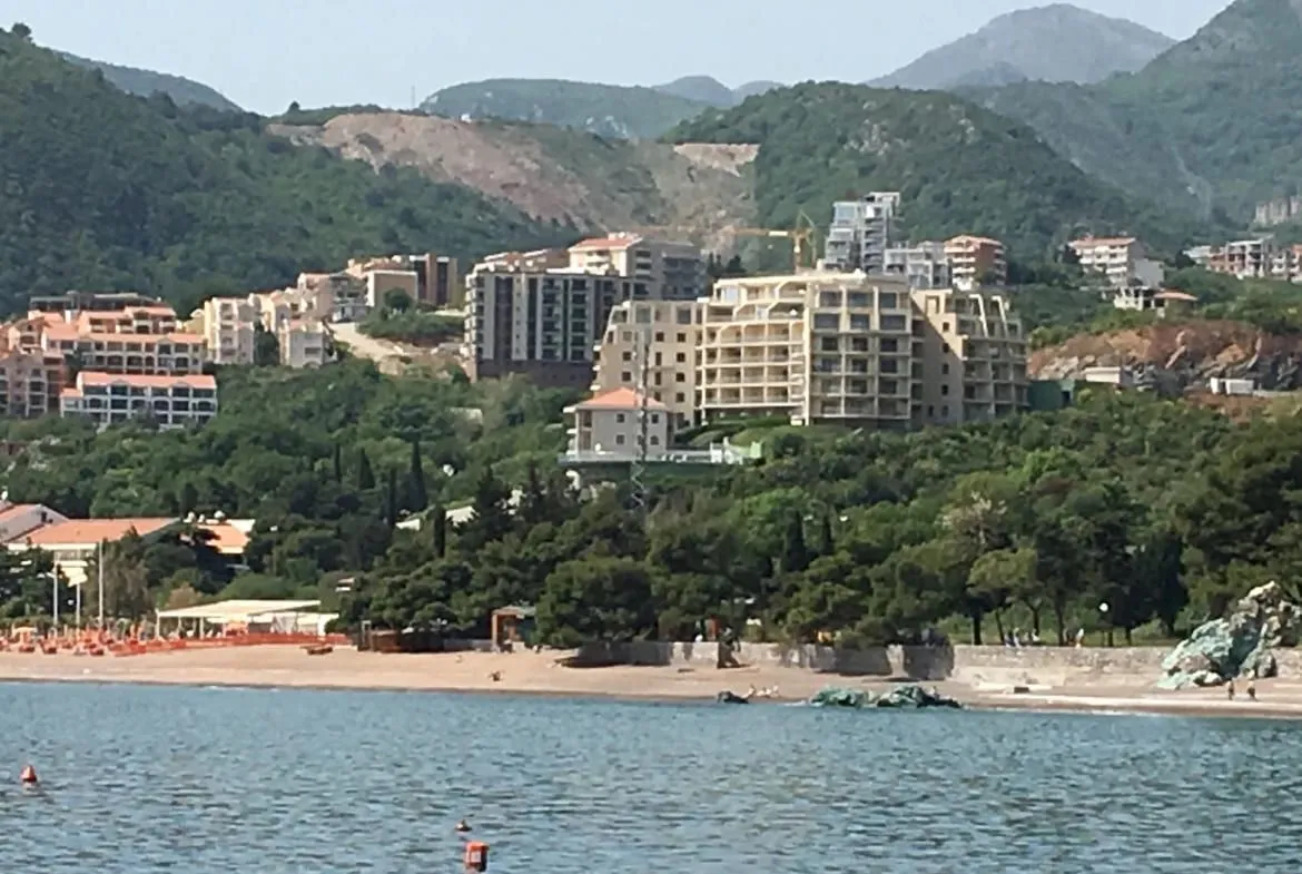 Rent, two bedroom apartment, 58m², Bečići, Budva
