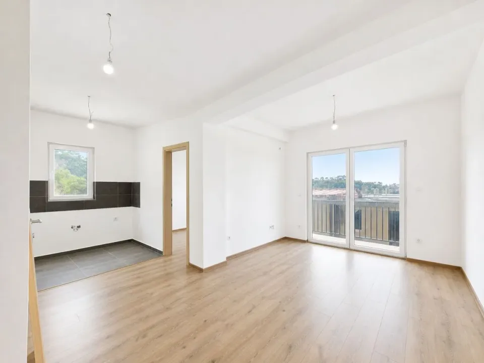 Sale, two bedroom apartment, 54m², Petrovac, Budva