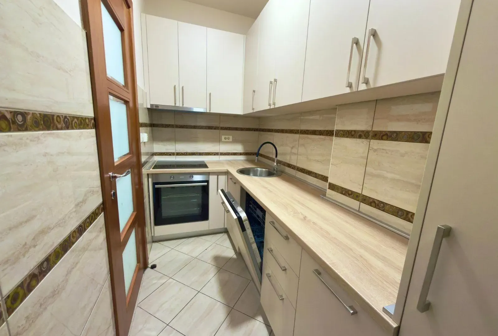 Prodaja, jednosoban stan, 50m², Centar, Podgorica