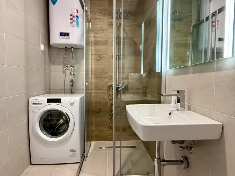 Prodaja, jednosoban stan, 44m², Pobrežje, Podgorica - image 8