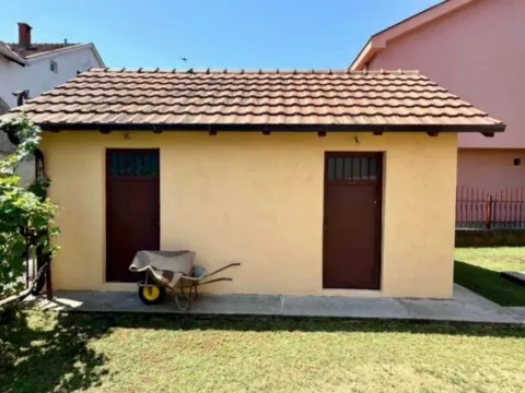 Prodaja, kuća, 260m², Stari Aerodrom, Podgorica - image 6