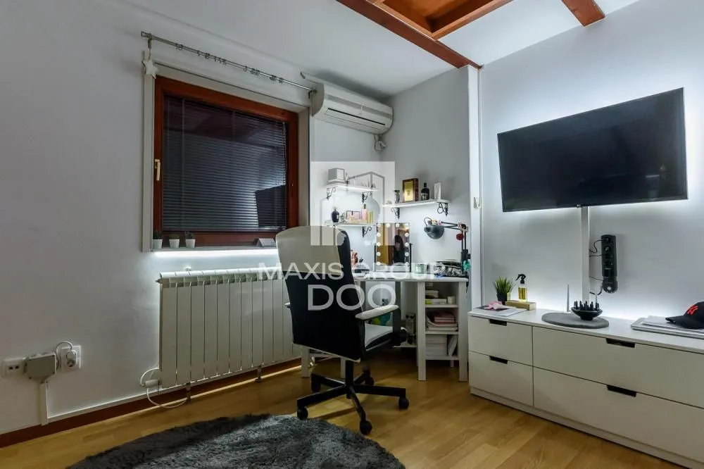 Prodaja, četvorosoban stan, 131m², Gundulićev Venac, Beograd