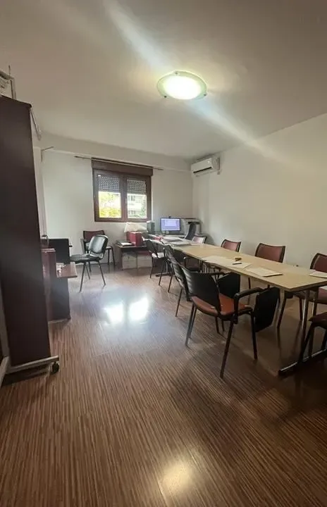 Izdavanje, poslovni prostor, 107m², Preko Morače, Podgorica