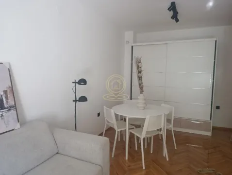 Izdavanje, dvosoban stan, 55m², Centar, Novi Sad - image 7