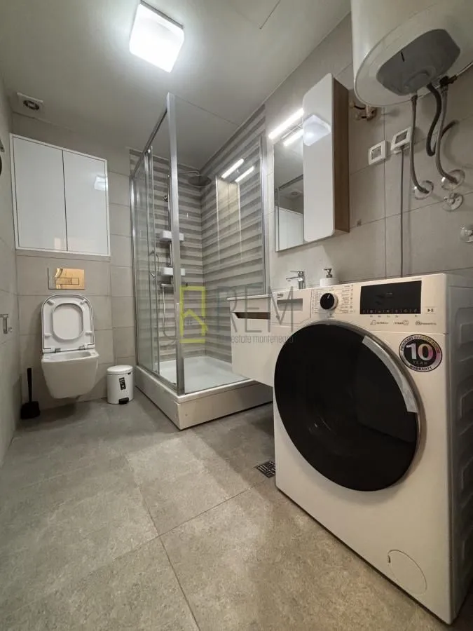 Prodaja, dvosoban stan, 67m², Centar, Podgorica