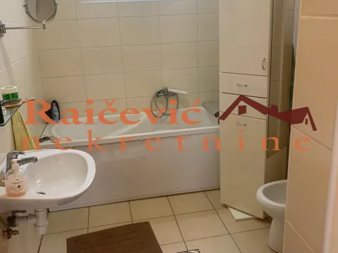 Prodaja, kuća, 197m², Bogojevo, Odžaci - image 11