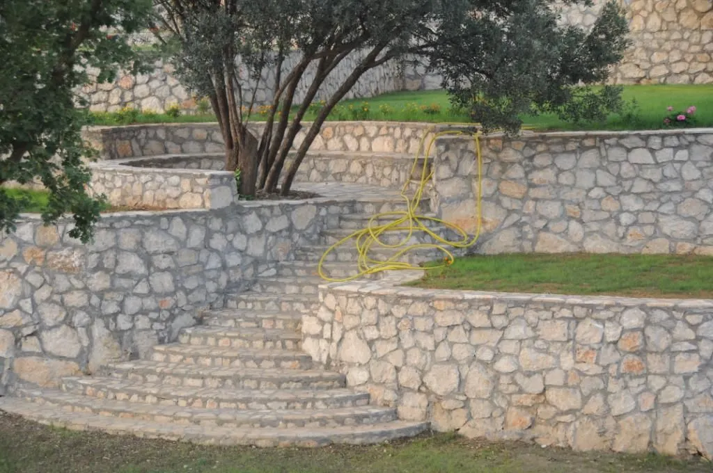 Sale, house, 1000m², Markovići, Budva