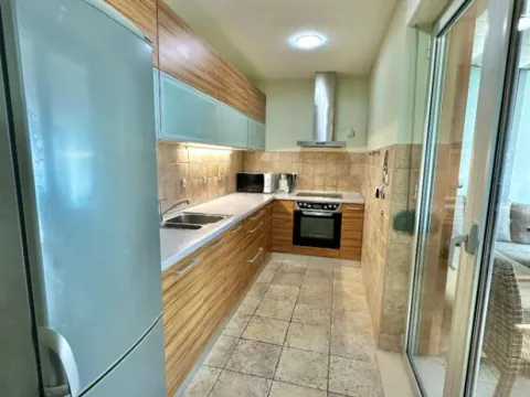 Sale, two bedroom apartment, 102m², Dobrota, Kotor - image 3
