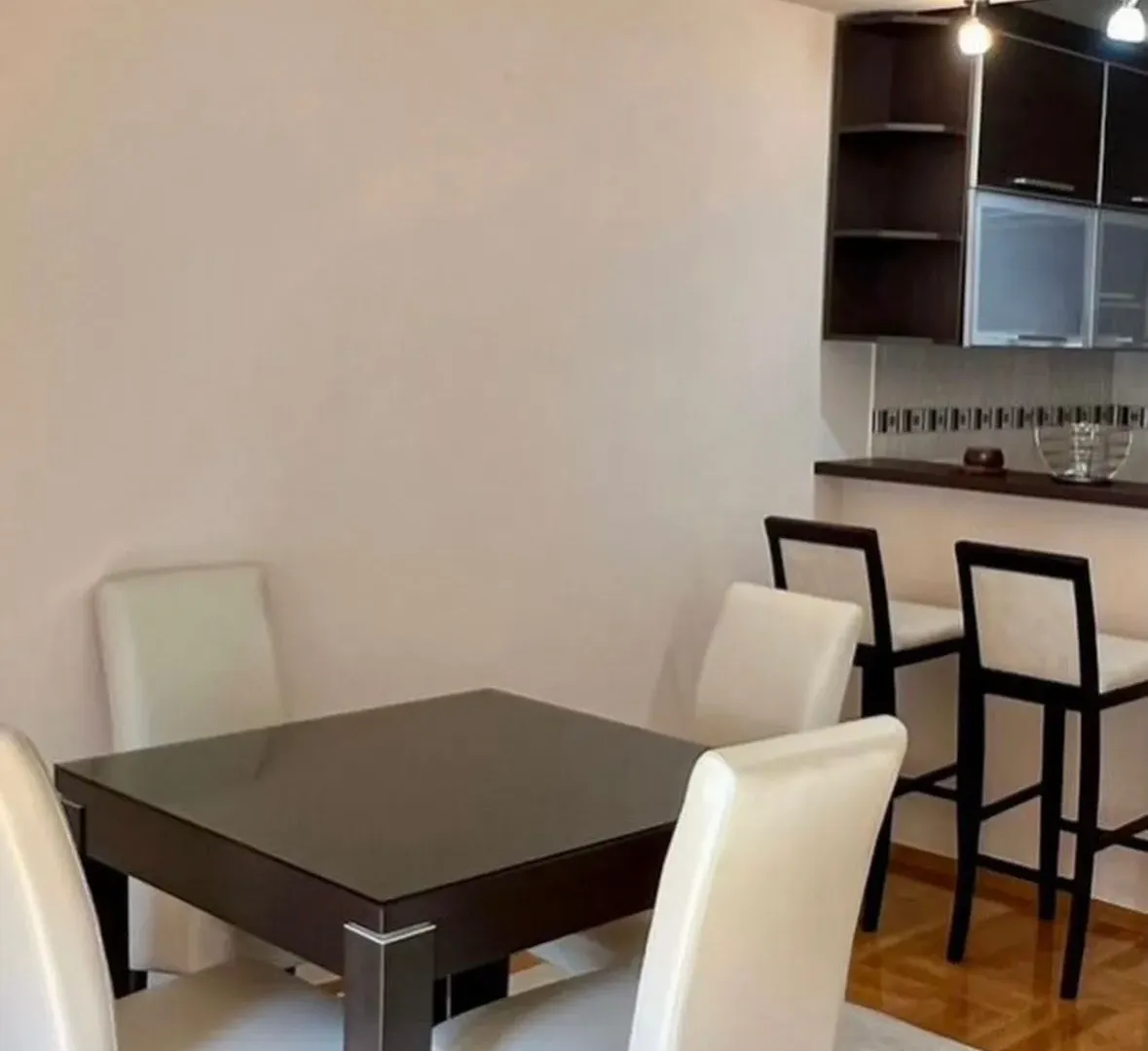 Izdavanje, jednosoban stan, 54m², Krivi Most, Podgorica