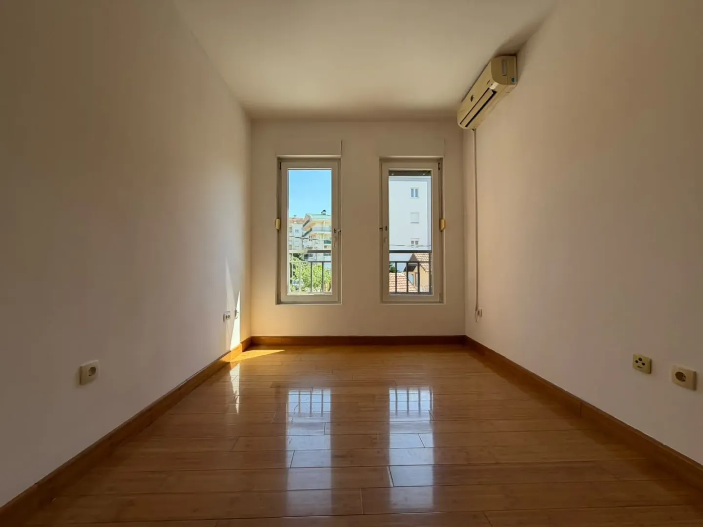 Rent, four bedroom apartment, 109m², Vezirov Most, Podgorica