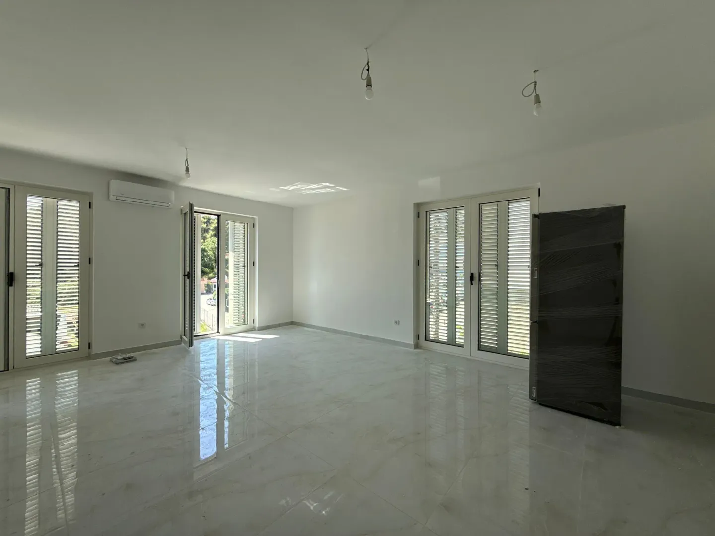 Prodaja, dvosoban stan, 63m², Mrčevac, Tivat
