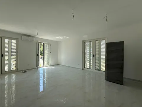 Prodaja, dvosoban stan, 63m², Mrčevac, Tivat - image 15