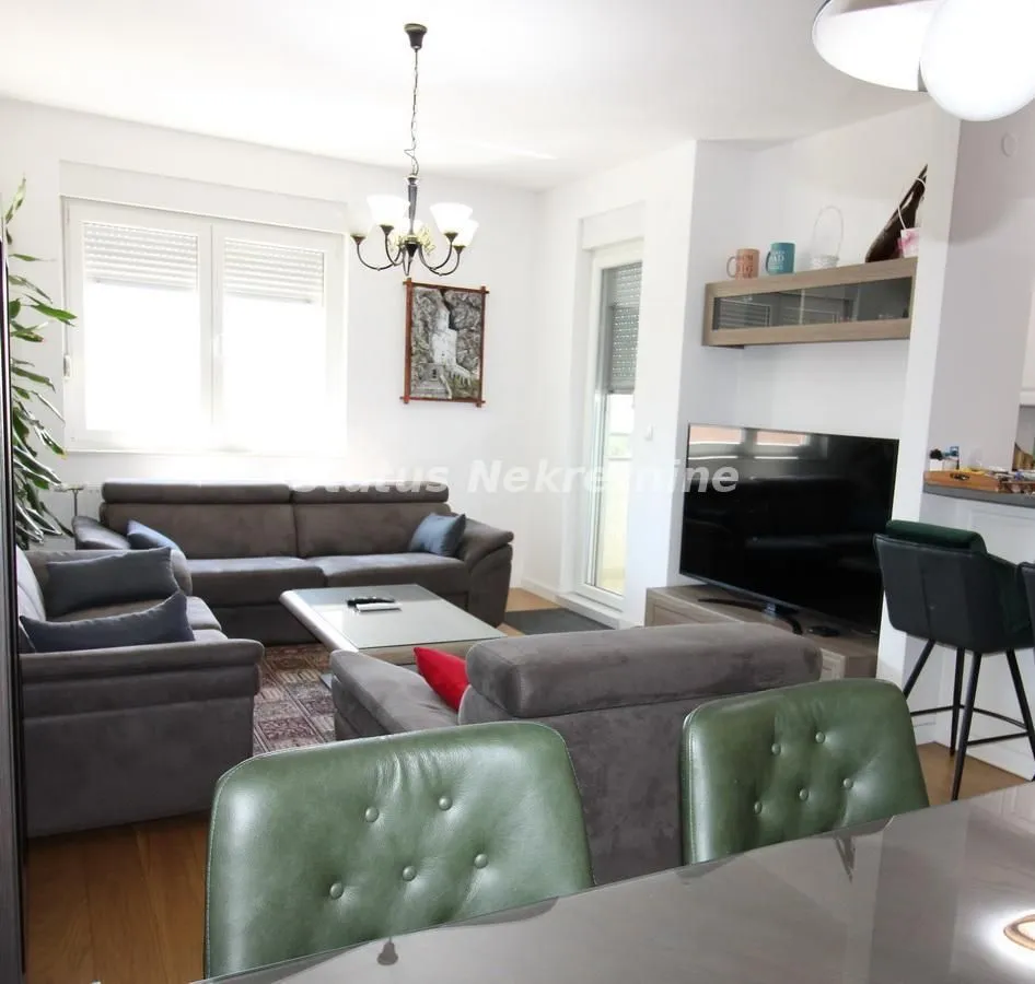 Prodaja, četvorosoban stan, 95m², Podbara, Novi Sad Sve Podlokacije