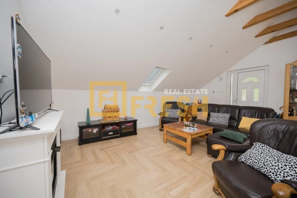 Sale, house, 350m², Vranići, Podgorica