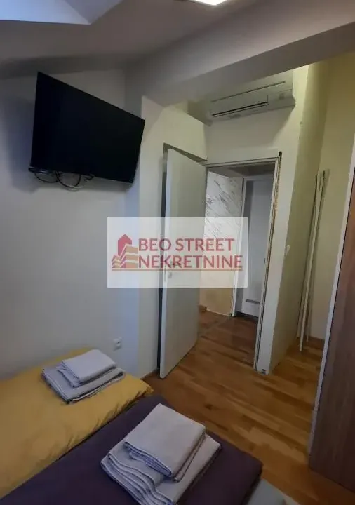 Izdavanje, jednosoban stan, 35m², Stari Grad, Beograd